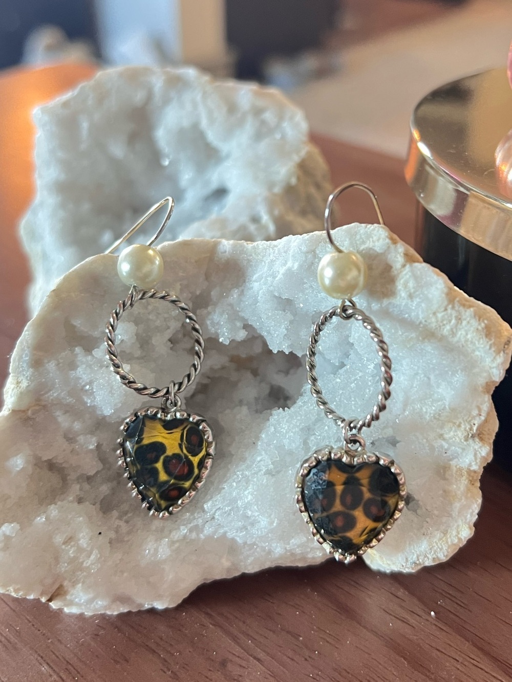 Betsey Johnson Leopard Heart Pearl Dangle Earrings - Picture 5 of 5